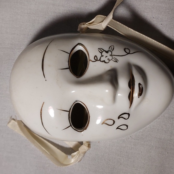 Vintage Hand Painted Carnival Face Masks Ceramic Set of 5 - Picture 7 of 14